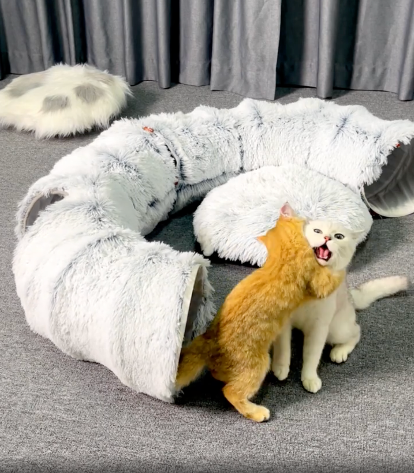 Brémis 2 in 1 Cat Tunnel Donut Bed